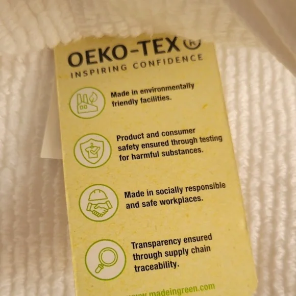 Set of Four (4), Plush, Cotton Bath Towels by Tahari - Picture 3 of 3